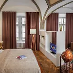 Apartamento 7 Tales By Adrez Praga