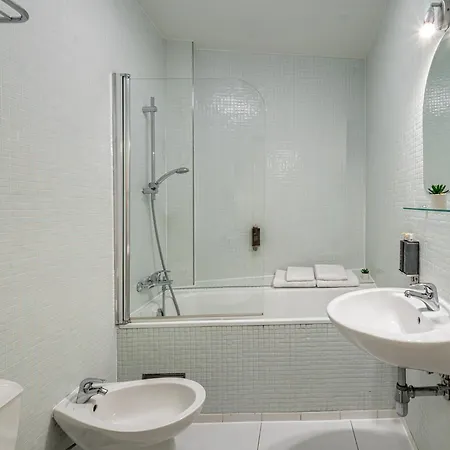 7 Tales Apartments By Adrez Apartment